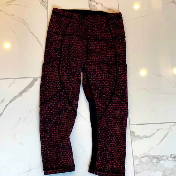 Lululemon crop leggings size 4 - Picture 1 of 7